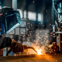 استخدام نیروی ساده و جوشکار co2