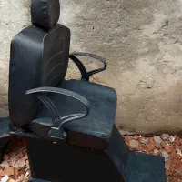 یک جفت صندلی اصلاح