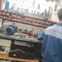 استخدام تعمیرکار ابزار