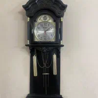 ساعت دیواری در حد