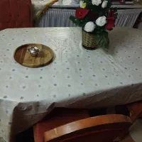 میز نهارخوری سالم و تمیز