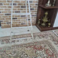 چهارپایه آهنی