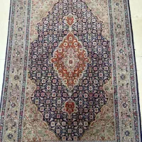 فرش دستباف یک در یک و نیم متر طرح ماهی