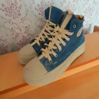 کفش|کیف، کفش، کمربند|سهند, |دیوار