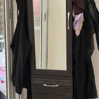 جاکفشی و آویز لباس