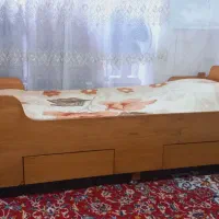 تخت نوجوان