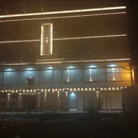 برق کار و لوله کش اب ساختمان
