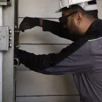 تعمیرات و سرویس نگهداری انواع آسانسور و بالابر