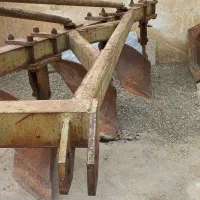 گاوآهن چهارخیش طرح آلمان شرقی وتریلی دوچرخ کمپرسی