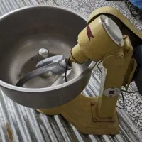 دستگاه خمیرگیری ۴۰ کیلویی