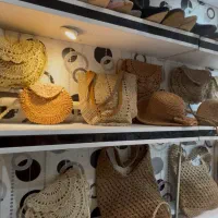 استخدام فروشنده و ادمین خانم
