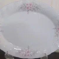 دو تا دیس چینی لب طلایی بزرگ و یک دیس کوچک