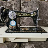 چرخ خیاطی ژانومه 888 دستی تمیز و سالم باجعبه  جعبه
