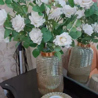 استکان .شکلات خوری .گلدان وگل مصنوعی