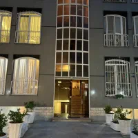 خواجه-عبدالله-زرنگار-215-متر-خوش-نقشه-پرنور-تمیز