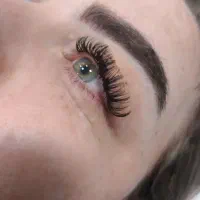 اکستنشن مژه و لیفت ابرو و مژه