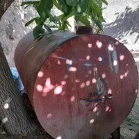 ۱ عدد تانکر ۲۰۰۰لیتری و ۱عدد پنجره آلومینیوم درحد