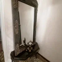 آینه و کنسول و ساعت