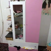 تخت و کمد در دو رنگ صورتی وقرمز