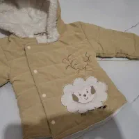 تعدادی لباس بچه