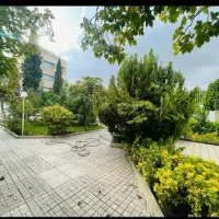 باغ-1500-متری-با-ساختمان-و-برق-و-اب-قصر-سبز-صدرا