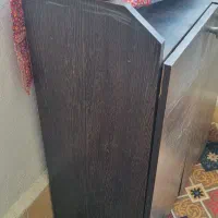 جاکفشی  میز تی‌وی