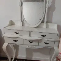 میز آرایشی