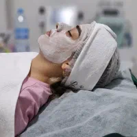 فیشال vip  پاکسازی پوست مزونیدلینگ آبرسانی عمیق400