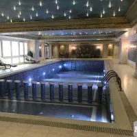 ۱۸۰ متر / ۳ خواب مستر/ ۳۰ متر حیاط خلوت / ازگل