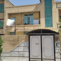 ویلایی-دو-طبقه-درب-حیاط