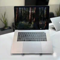 مکبوک پرو ۲۰۱۹ نقره‌ای ۱۵.۴ اینچ تمیز