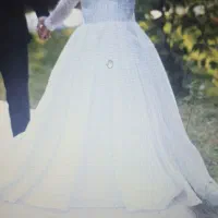 لباس عروس در حد نو