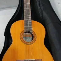 گیتار یاماها C40