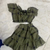 تعداد زیادی لباس بچگانه