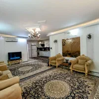 ۹۵ متر /خوش‌نقشه و دلباز / با پارکینگ اختصاصی