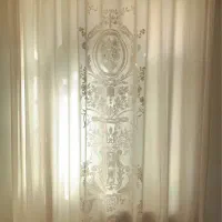 پرده آماده پانچ حریر طرح مخمل بافت کلاسیک