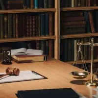 دکتری حقوق، وکیل پایه یک دادگستری