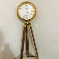 ساعت ایستاده