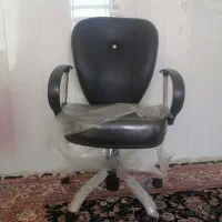 صندلی و میز کامپیوتر