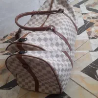 کیف|کیف، کفش، کمربند|زالیان, |دیوار
