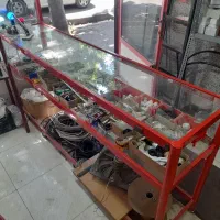 ویترین و قفسه