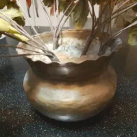 گلدان مسی با گیاه مصنوعی