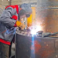 استخدام کارگر ساده