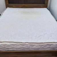 تخت خواب دونفره همراه با تشک ودوکنارتختی