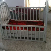 تخت خواب بچه با دوجفت پشتی ویک عدد تشک رویال