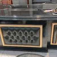 میز  مشکی با جلو چرم  و ال بغل