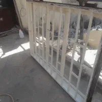 پنجره با حفاظ