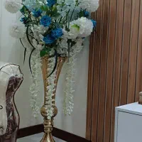 گل وگلدان