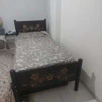 تخت تک نفره به همراه تشک و رو تختی