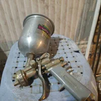 یک عدد رنده نجاری پیستوله رنگ